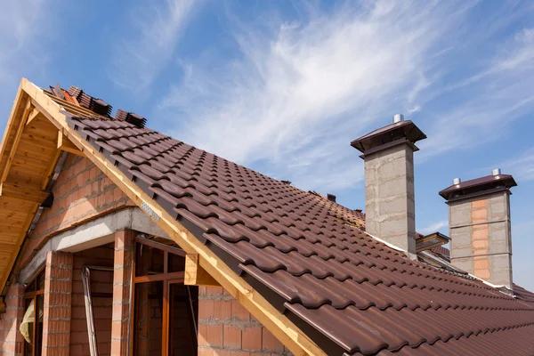 Top Signs Your Roof Needs Replacement Service