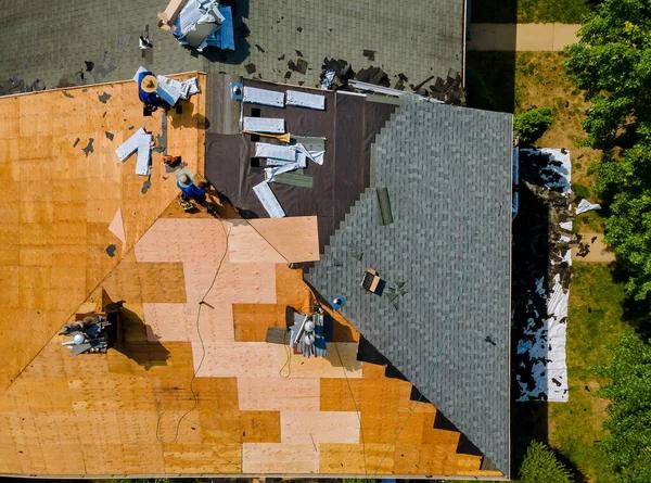 Signs It's Time to Call a Roofing Replacement Contractor