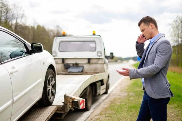 Roadside Assistance vs. Towing: Which Do You Need?