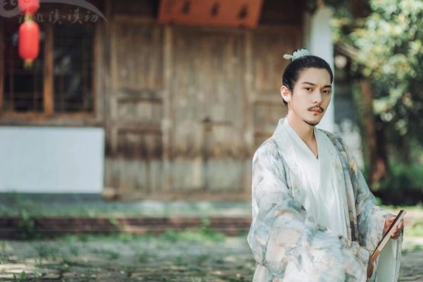 Dressed in History The Visual Appeal of Men’s Hanfu Clothing