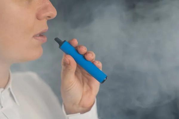 A Detailed Look at How Edibles Affect the Body Differently Than Smoking