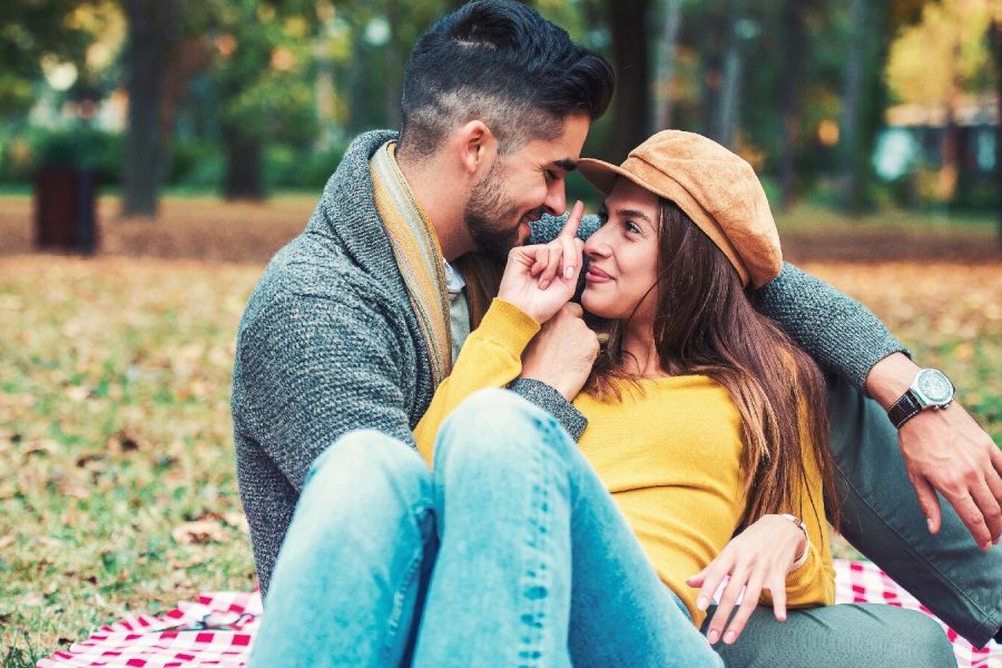 Factors to Consider Before Choosing a Matchmaking Service