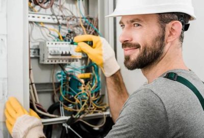 Choosing the Right Electrician Contractor Portland for Your Project
